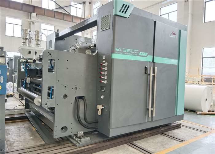 Capacità 200 - 400 kg/ora Macchina di laminazione per rivestimento per estrusione Max. Velocità di rivestimento 200 M/min