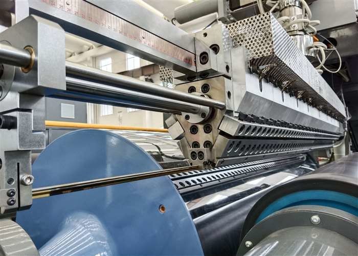 Capacità 200 - 400 kg/ora Macchina di laminazione per rivestimento per estrusione Max. Velocità di rivestimento 200 M/min