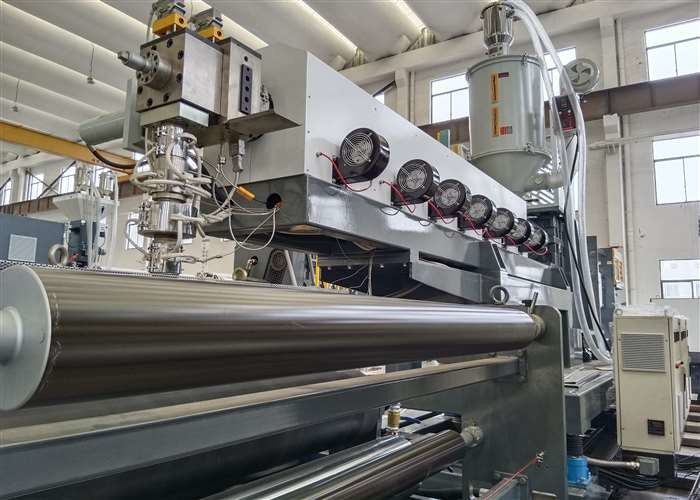 Capacità 200 - 400 kg/ora Macchina di laminazione per rivestimento per estrusione Max. Velocità di rivestimento 200 M/min